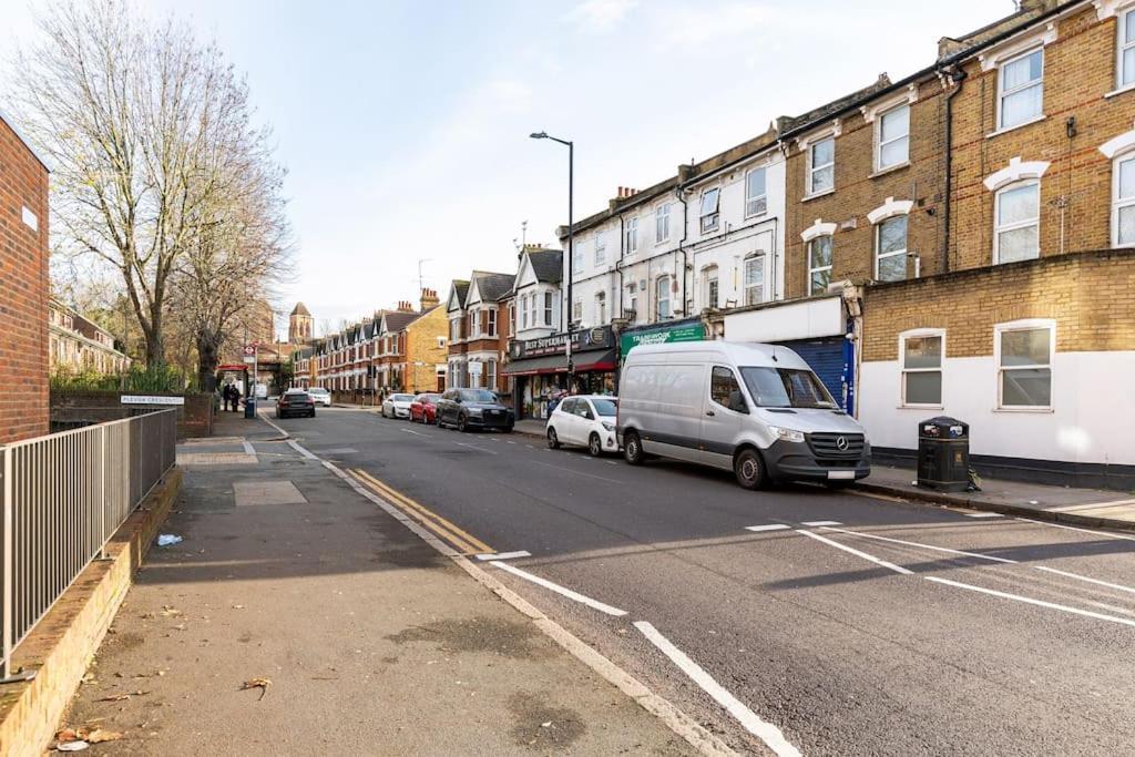 Parkside Stay North London - Victoria Line Ngoại thất bức ảnh
